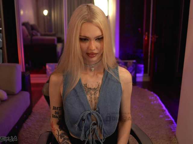 ManiFreyja live cam on BongaCams