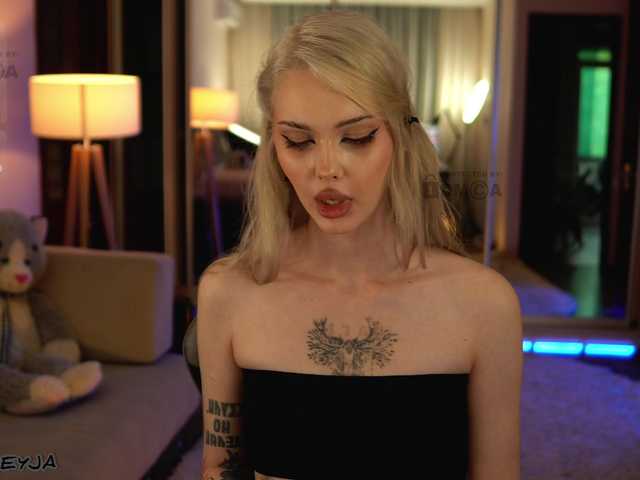 ManiFreyja live cam on BongaCams