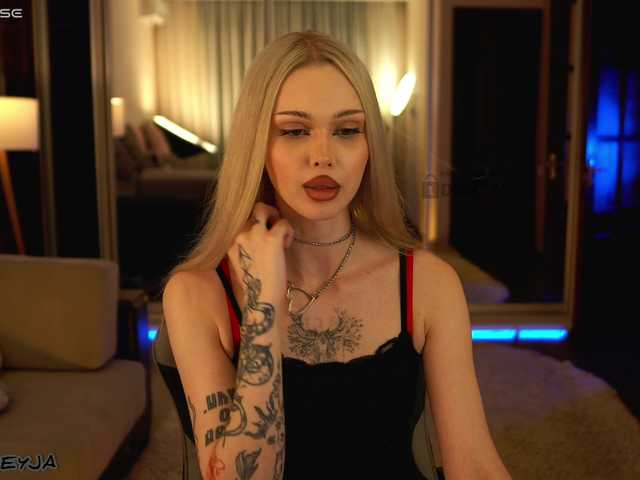 ManiFreyja live cam on BongaCams