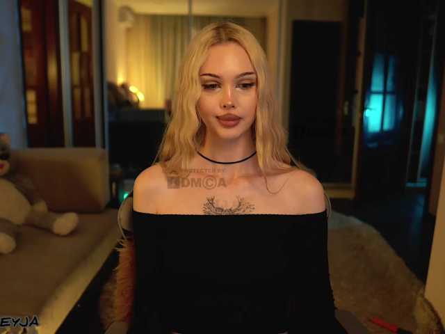 ManiFreyja, live now on BongaCams