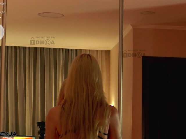 ManiFreyja live cam on BongaCams