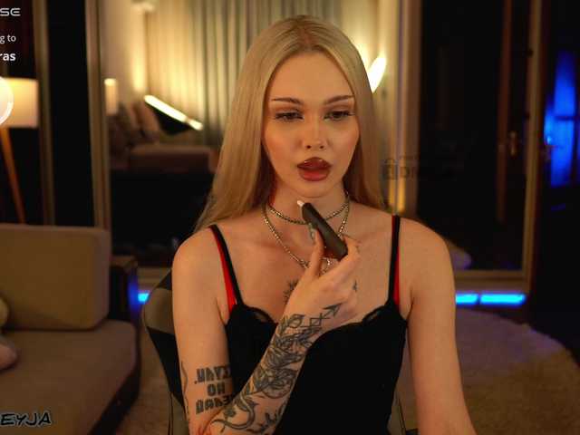 ManiFreyja live cam on BongaCams
