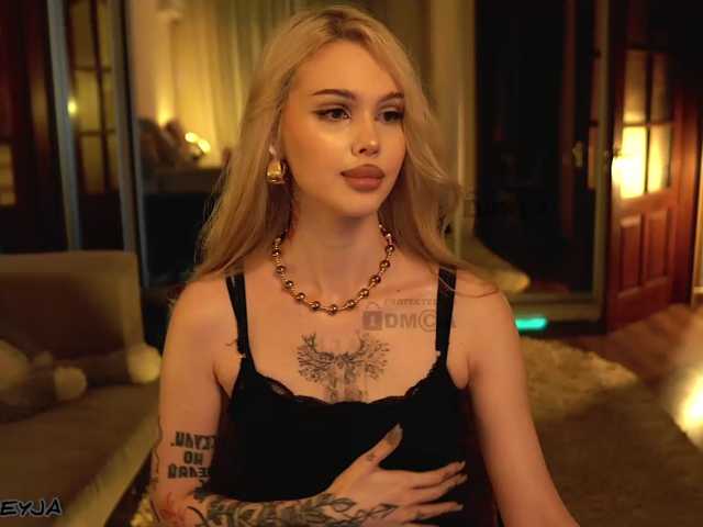 ManiFreyja live cam on BongaCams