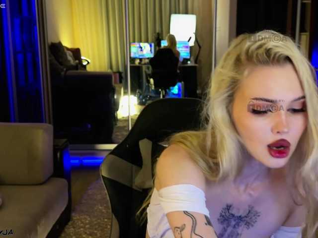 ManiFreyja live cam on BongaCams