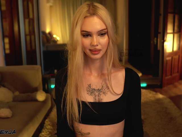ManiFreyja live cam on BongaCams