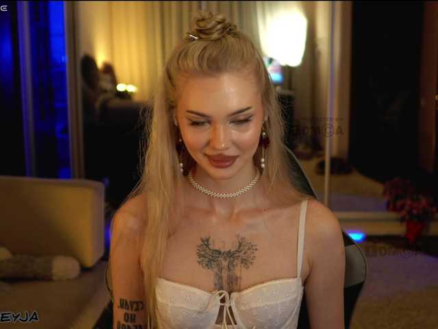 ManiFreyja live cam on BongaCams
