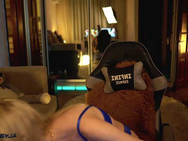 ManiFreyja live cam on BongaCams