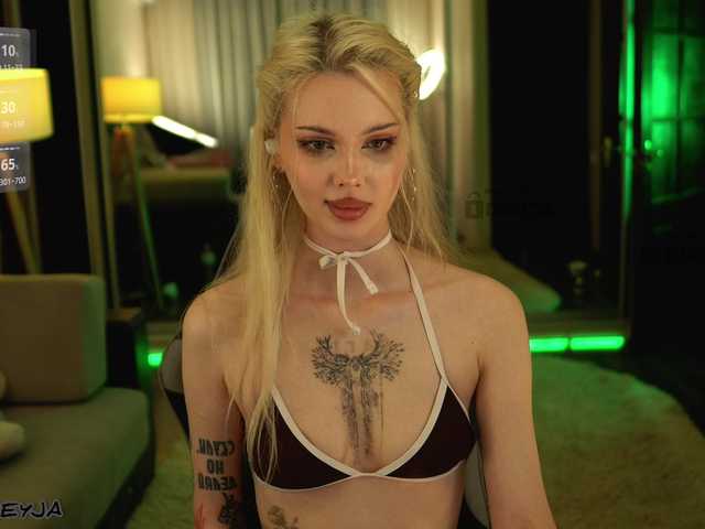 ManiFreyja live cam on BongaCams
