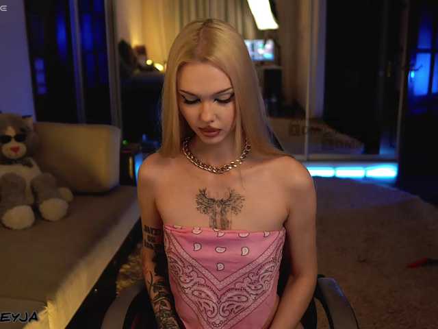 ManiFreyja live cam on BongaCams