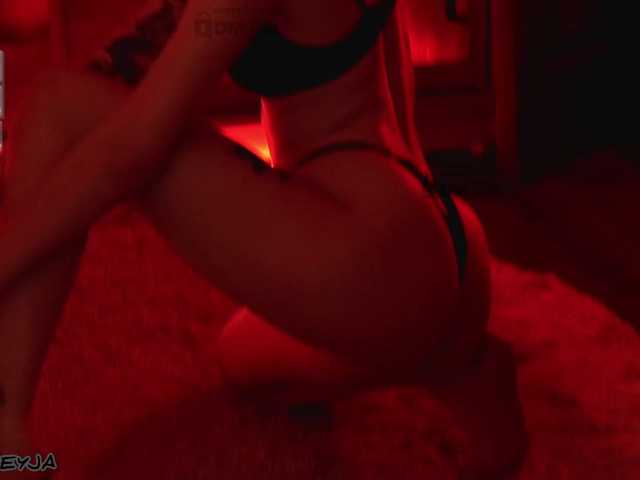 ManiFreyja live cam on BongaCams