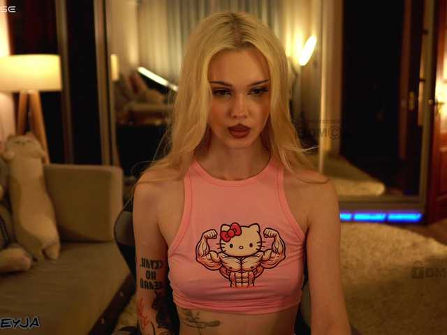 ManiFreyja live cam on BongaCams