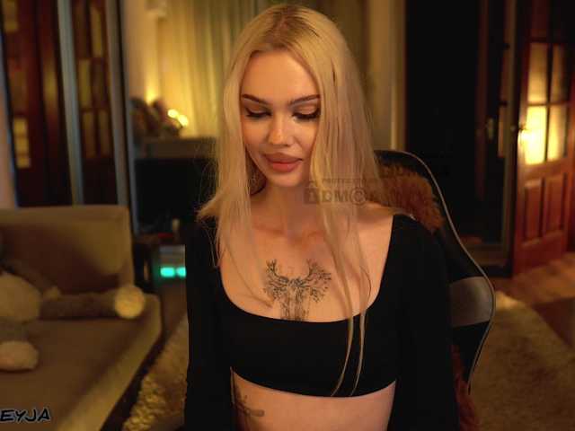 ManiFreyja live cam on BongaCams