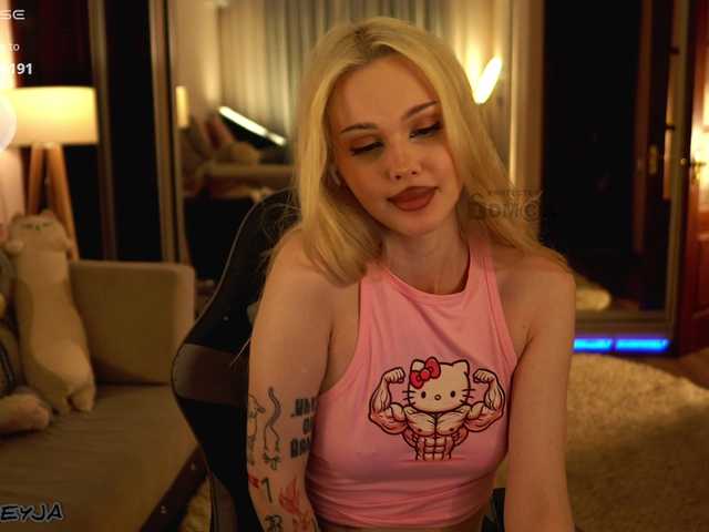 ManiFreyja live cam on BongaCams