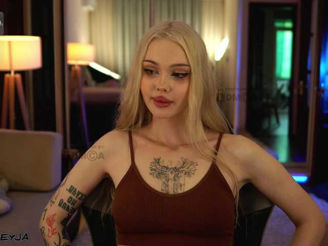 ManiFreyja live cam on BongaCams