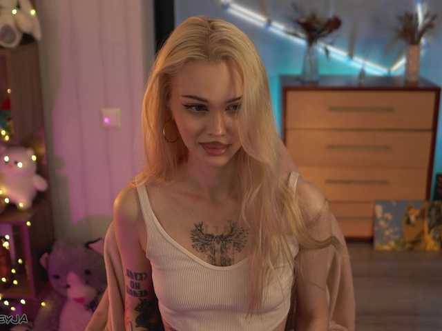 ManiFreyja live cam on BongaCams