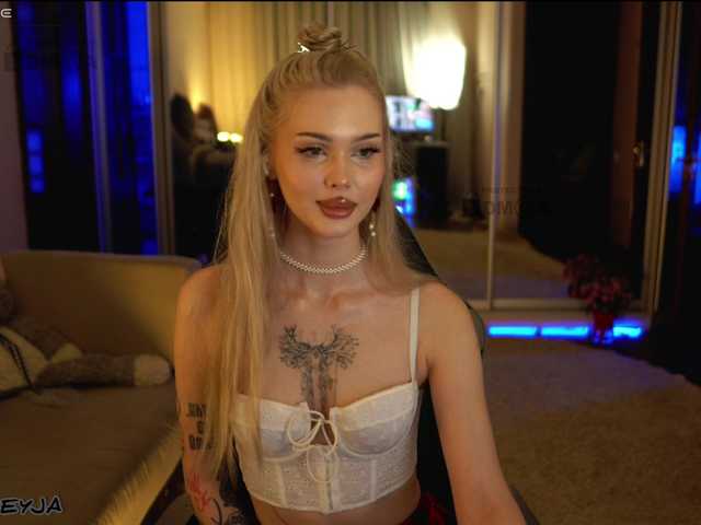 ManiFreyja live cam on BongaCams