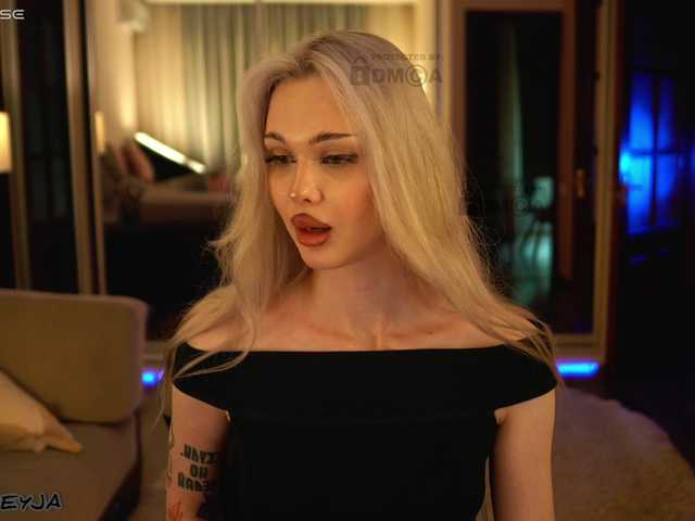 ManiFreyja live cam on BongaCams
