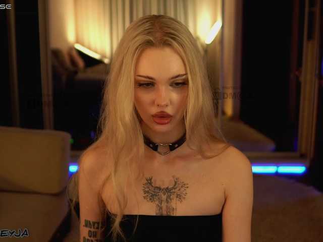 ManiFreyja live cam on BongaCams
