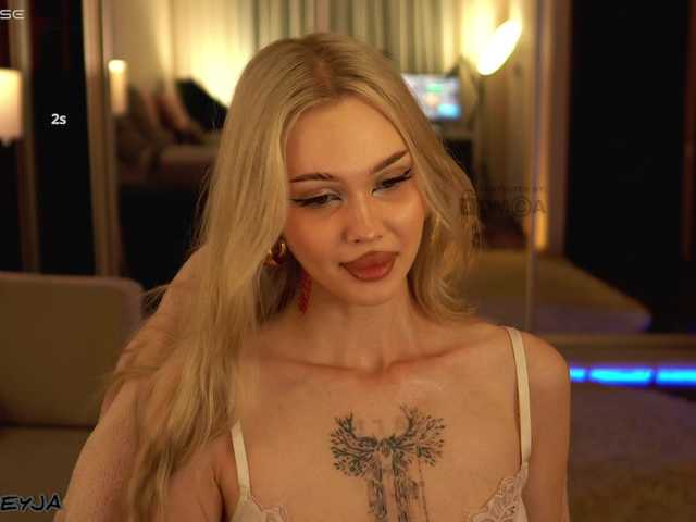 ManiFreyja live cam on BongaCams