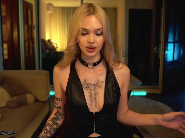 ManiFreyja live cam