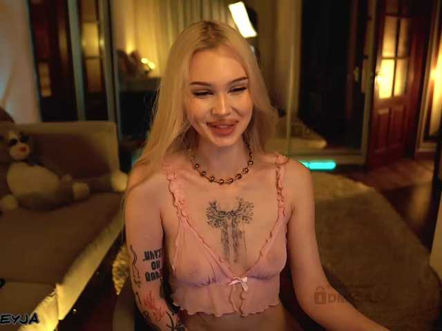 ManiFreyja live cam on BongaCams