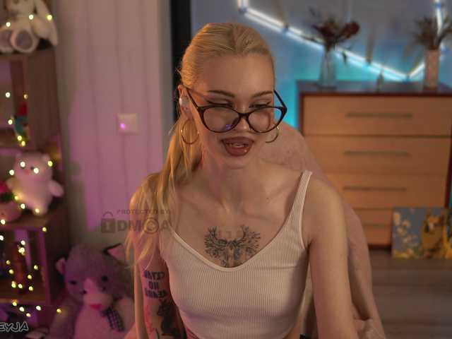 manifreyja live sex