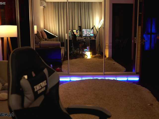 ManiFreyja live cam on BongaCams