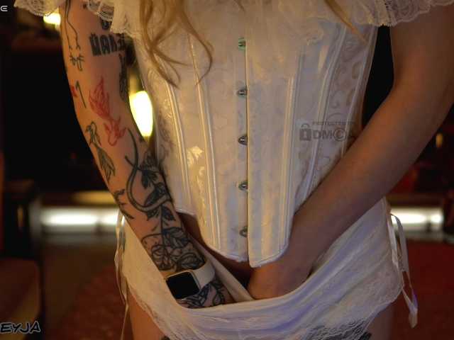ManiFreyja live cam on BongaCams