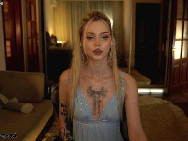 ManiFreyja live cam on BongaCams
