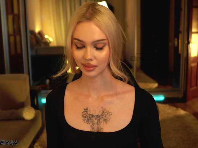 ManiFreyja live cam on BongaCams