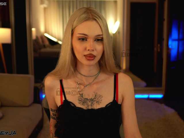 ManiFreyja live cam on BongaCams