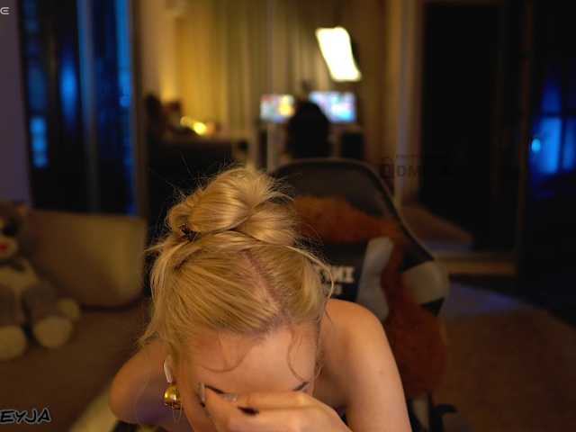 ManiFreyja live cam on BongaCams
