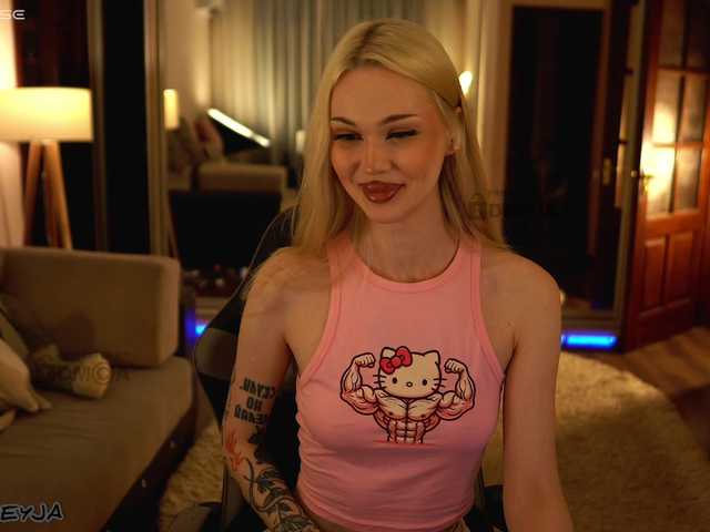 ManiFreyja live cam on BongaCams