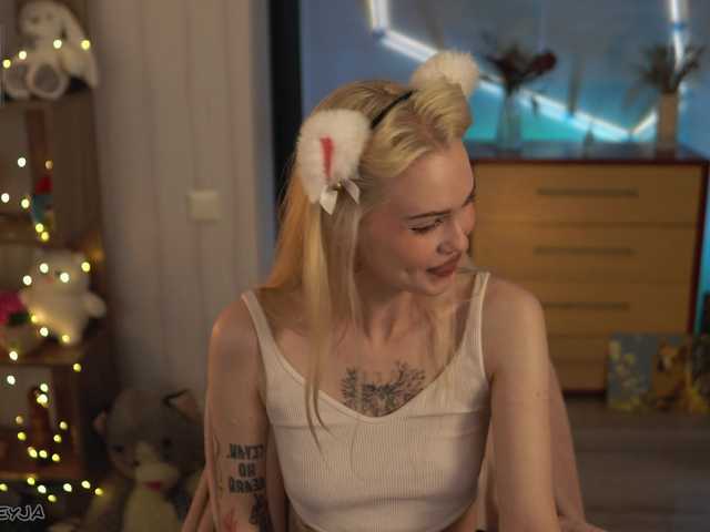 ManiFreyja live cam on BongaCams