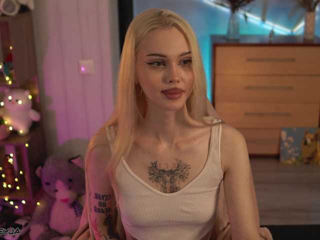 ManiFreyja live cam on BongaCams