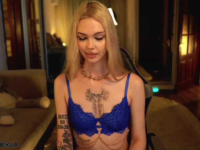 ManiFreyja live cam on BongaCams