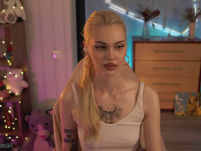manifreyja live sex show