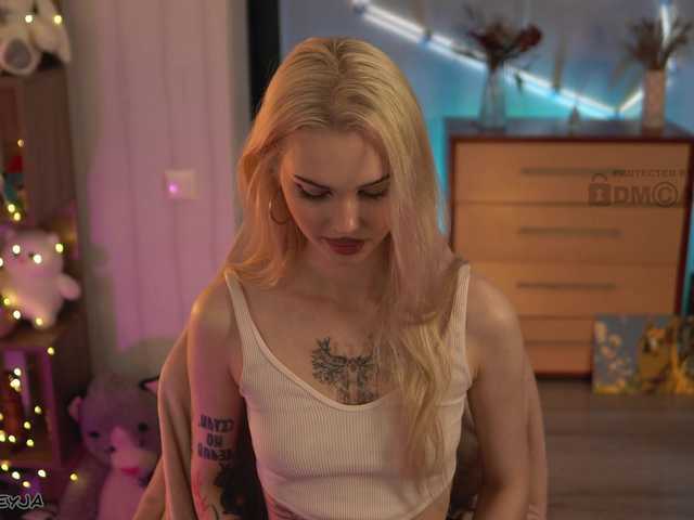 manifreyja live sex