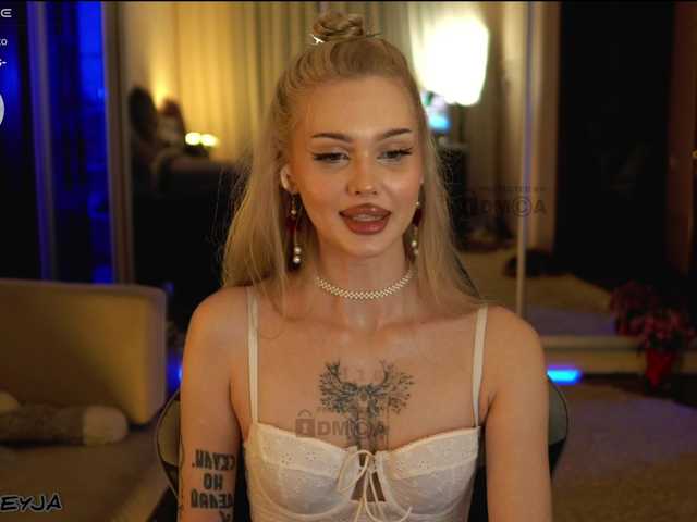 ManiFreyja live cam on BongaCams