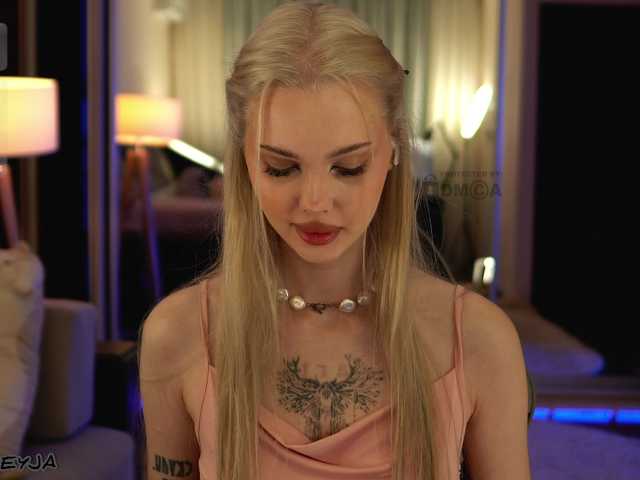 ManiFreyja live cam on BongaCams