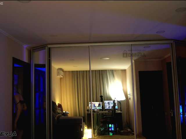 ManiFreyja live cam on BongaCams