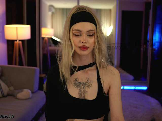 ManiFreyja live cam on BongaCams