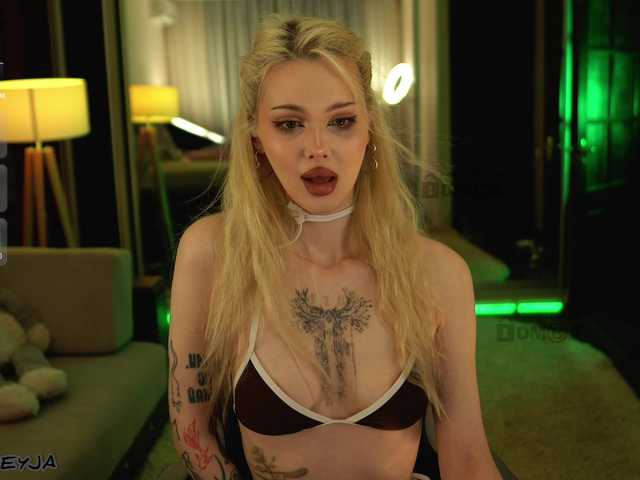 ManiFreyja live cam on BongaCams