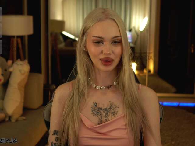 ManiFreyja live cam on BongaCams