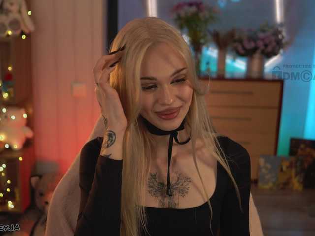 ManiFreyja's BongaCams show and profile