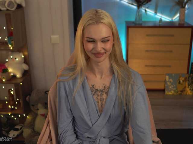 ManiFreyja live cam on BongaCams