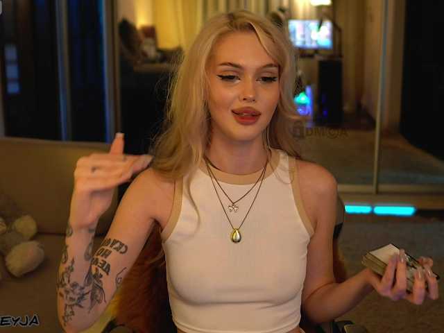 ManiFreyja live cam on BongaCams