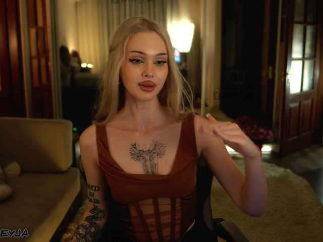 ManiFreyja live cam on BongaCams