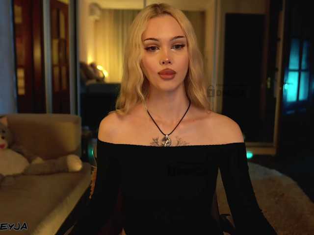 ManiFreyja live cam on BongaCams