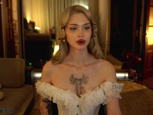 ManiFreyja live cam on BongaCams